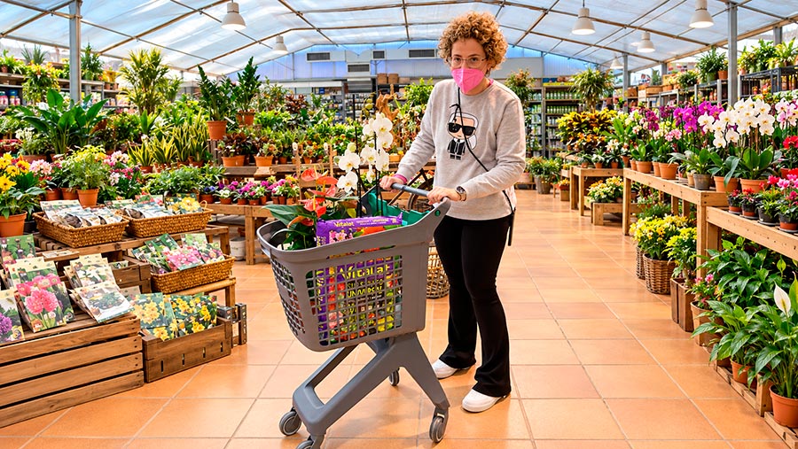 Cesta utilizada para productos grandes